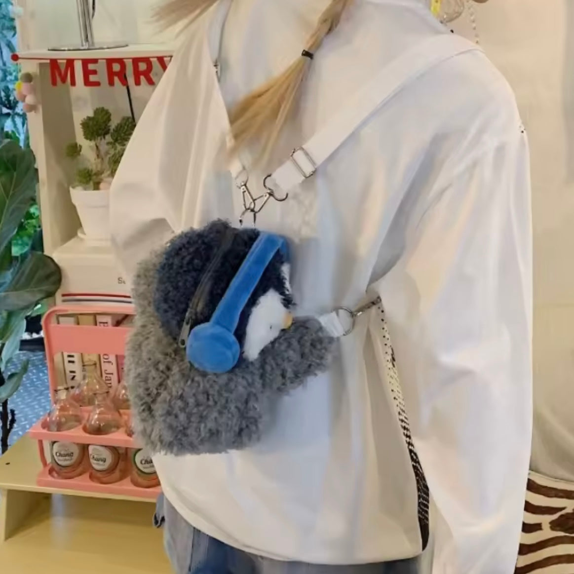 Cartera-Mochila “Pingüino Abrazos”. 25cms