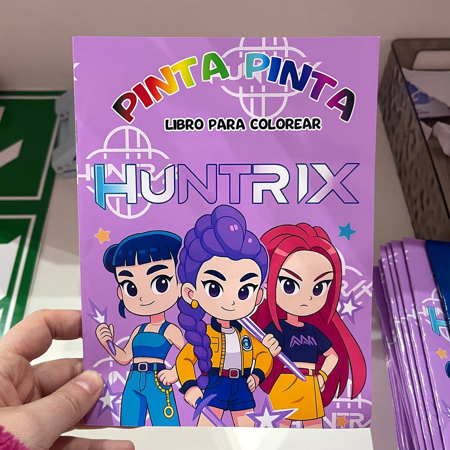 Libro para colorear “Las Guerreras Kpop”