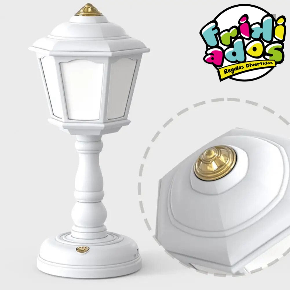 Lámpara de Escritorio “Farol” + Cargador USB. 19x9Cms