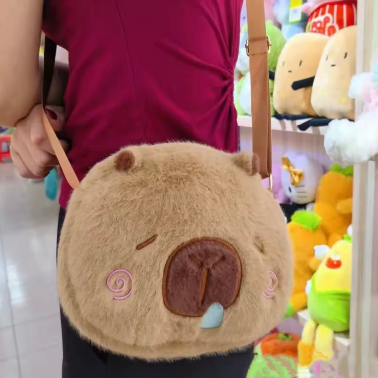 Cartera Capybara. 25cms