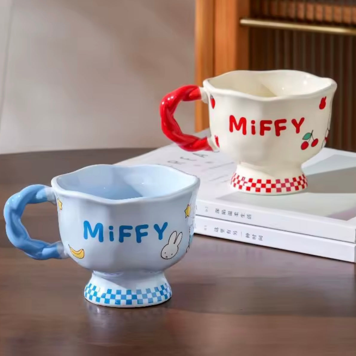 Taza “MIFFY”. Material Cerámica