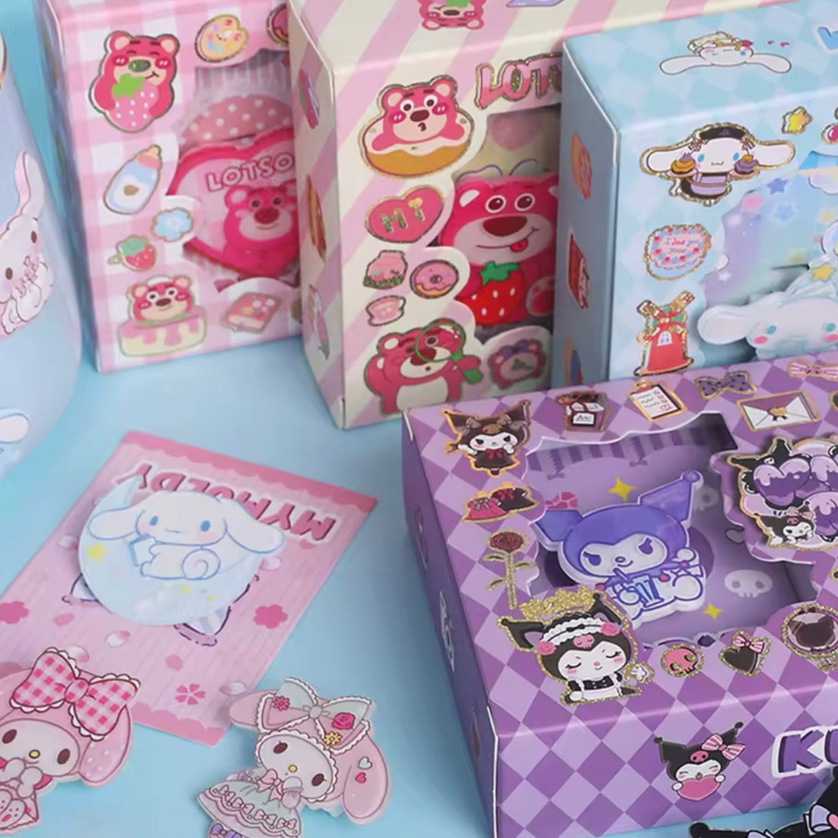 Set Stickers + Llavero + Prendedor “Sanrio”