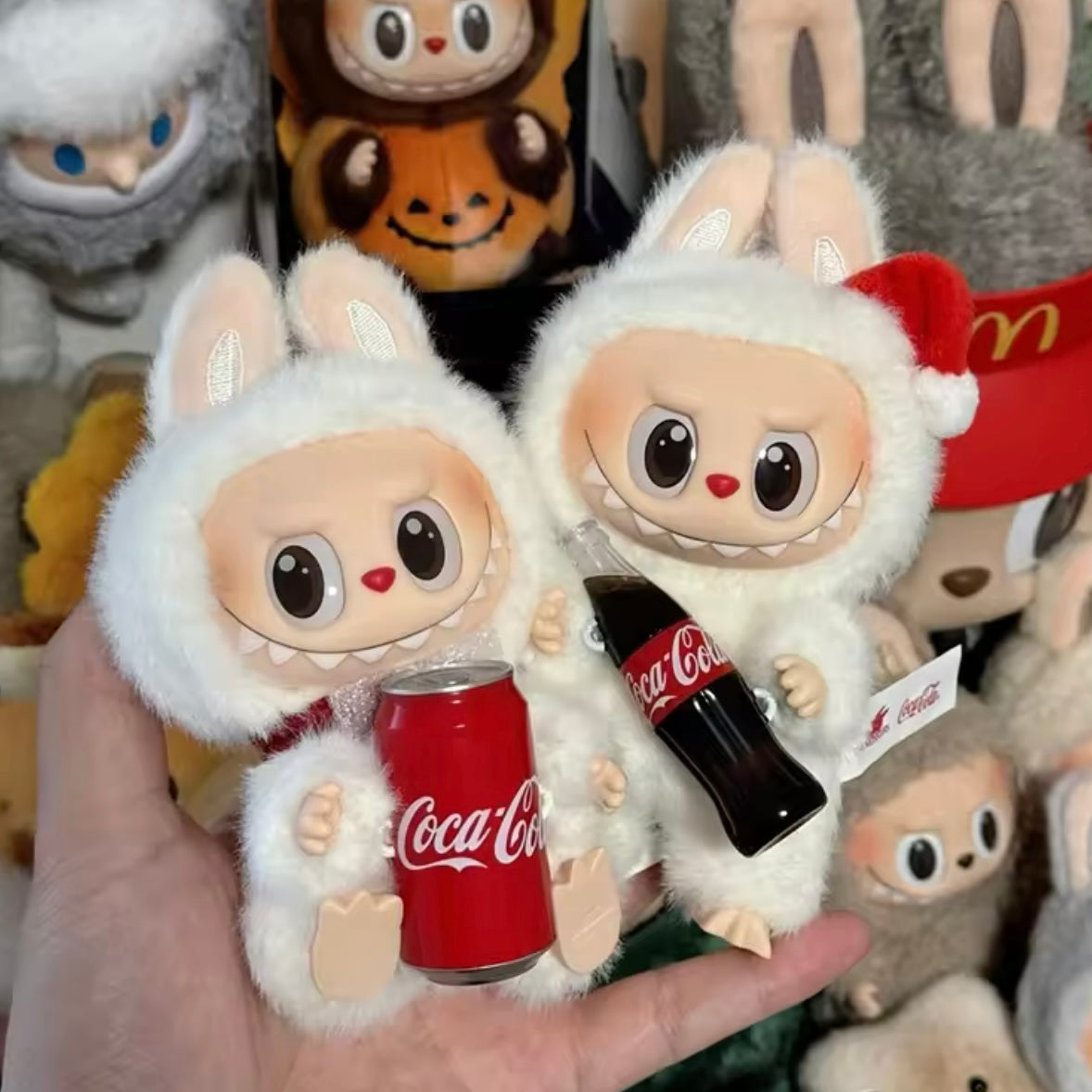 Llavero Sorpresa “Labubu CocaCola” . 16Cms