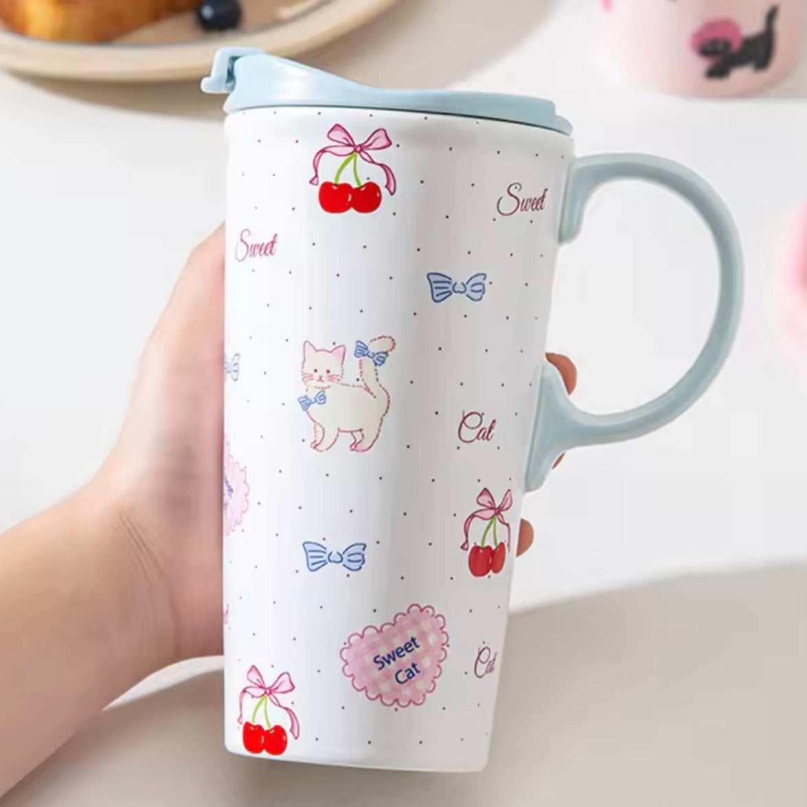 Taza + Tapa Hermética con Boquilla + Bombilla. 520ml