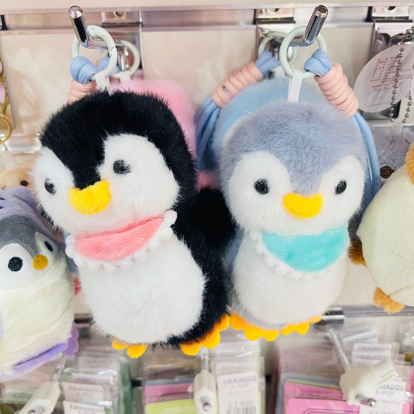 Llavero Felpudo “Pingüino Pañuelo”