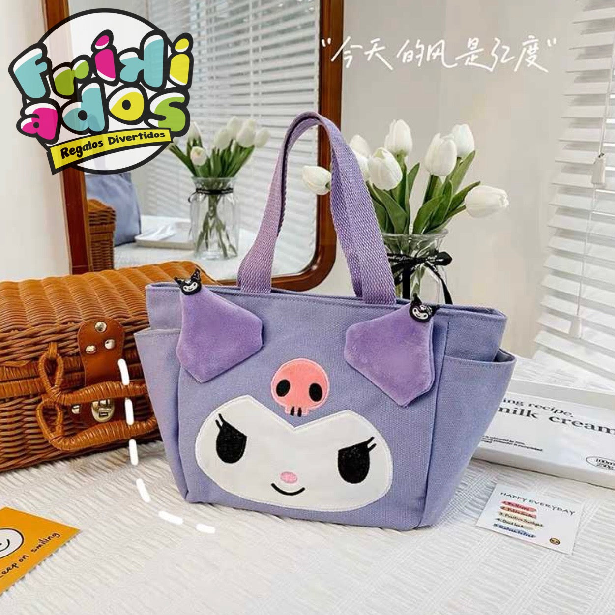 Mini Bolso “Sanrio”. Incluye tirante largo. 27x18x9Cms