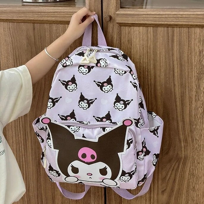 Mochila Impermeable “Sanrio”. 34x27x12cms