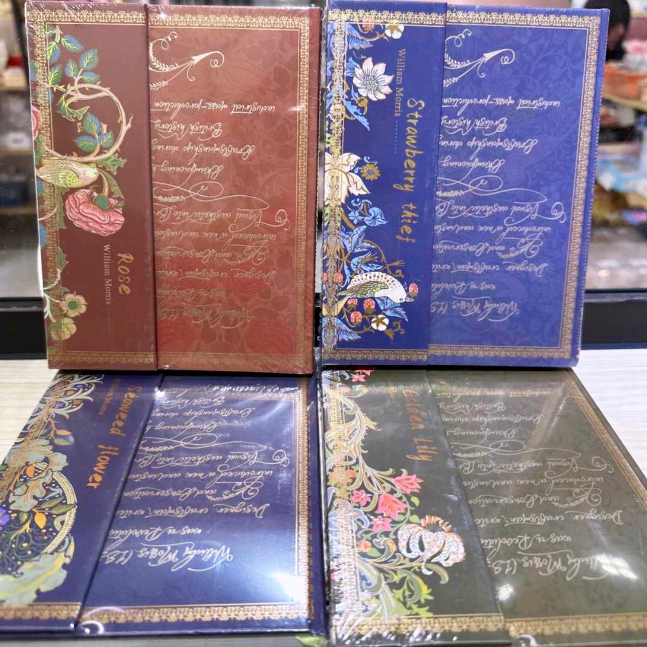 Libreta “William Morris”. 96 hojas con diseño 18x14cms.