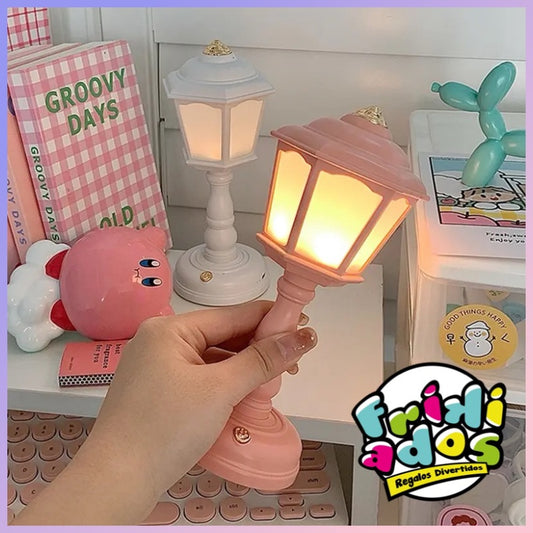Lámpara de Escritorio “Farol” + Cargador USB. 19x9Cms