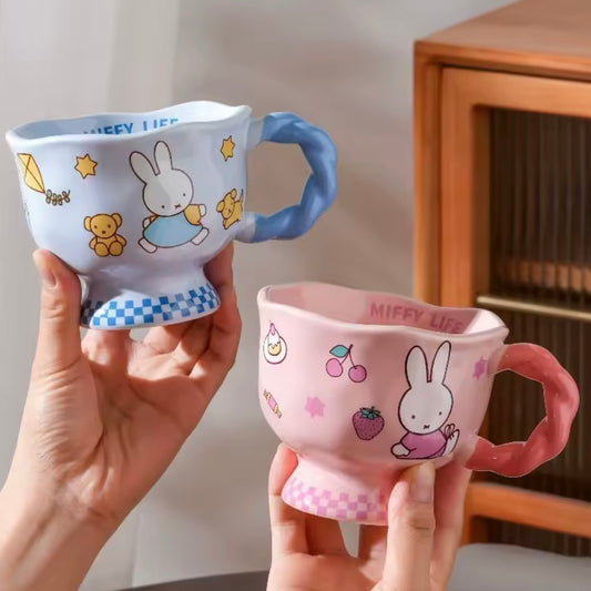 Taza “MIFFY”. Material Cerámica