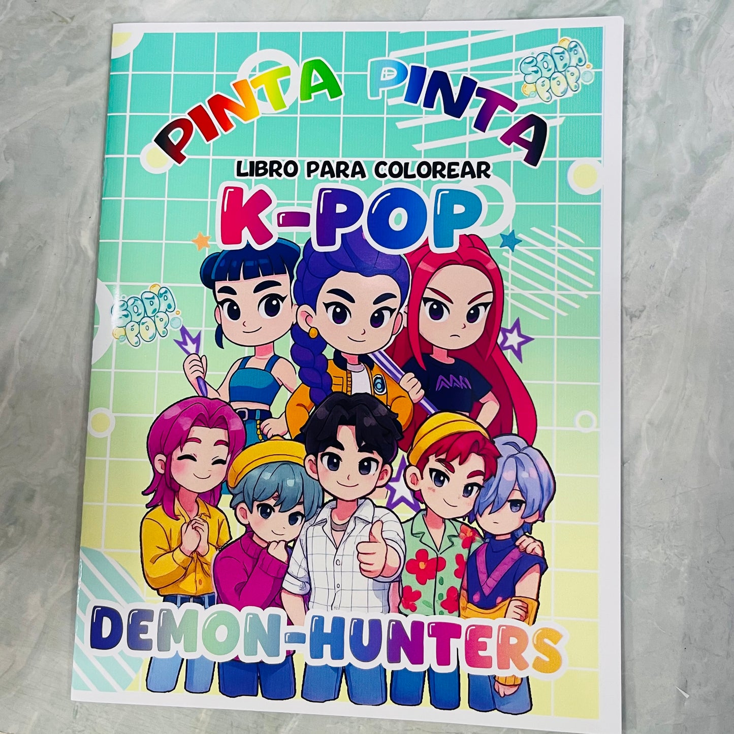 Libro para colorear “Las Guerreras Kpop Huntrix”