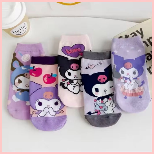 Calcetín “Kuromi Sanrio”. Talla Standard 35-41