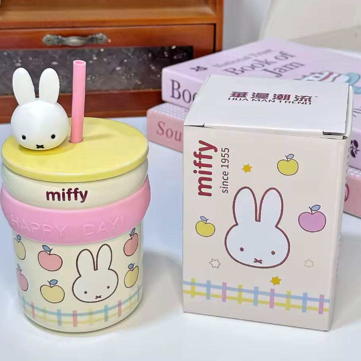 Taza “Miffy”. 450ml Material Cerámica