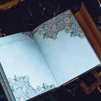 Libreta “William Morris”. 96 hojas con diseño 18x14cms.