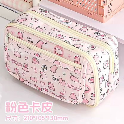 Estuche Multi-bolsillos “Capybara y Animalitos”. 21x11x13cms