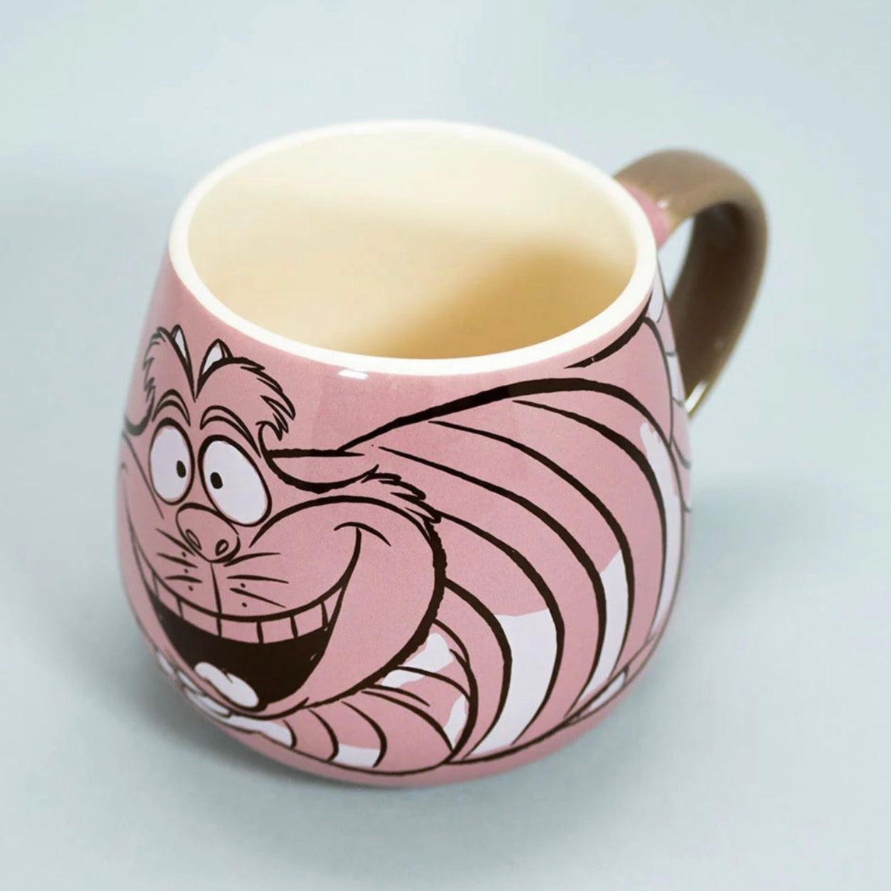 Taza “Alicia en el País de las Maravillas”
