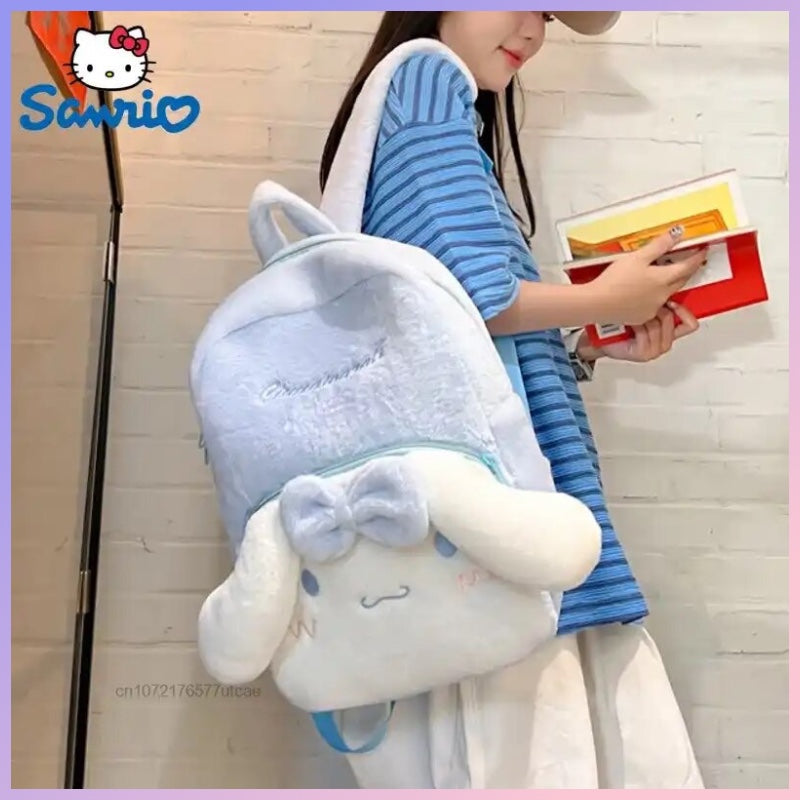 Mochila Felpuda “Sanrio”. 40x37x13Cms